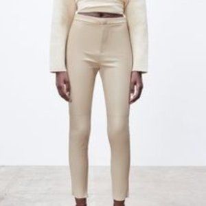 ZARA Womens Faux Leather High Rise Leggings Pants Ankle Zip Cream Size Small